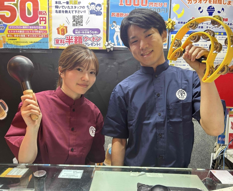 従業員の男女の写真